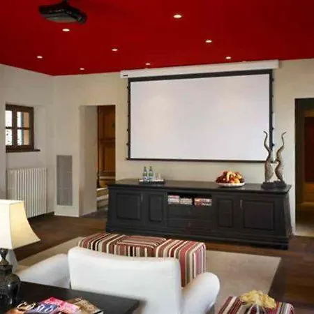 Sleeps 16 Pool Air Con Villa *