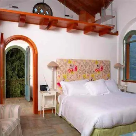Sleeps 16 Pool Air Con *