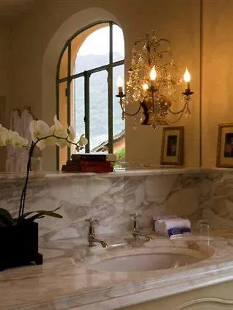 Sleeps 16 Pool Air Con Villa Lenno