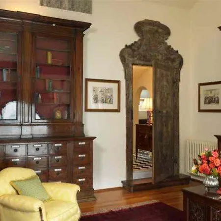 Sleeps 16 Pool Air Con Villa Lenno