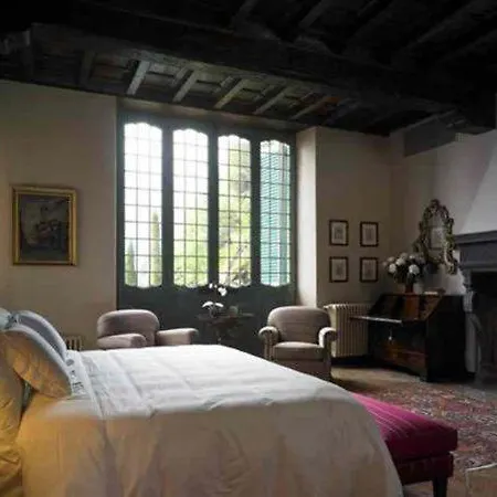 Sleeps 16 Pool Air Con Villa